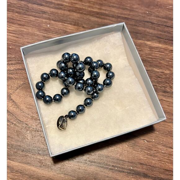 Talbots beaded necklace. Blueish Black Color. Great Condition. 16 inches - Picture 2 of 4